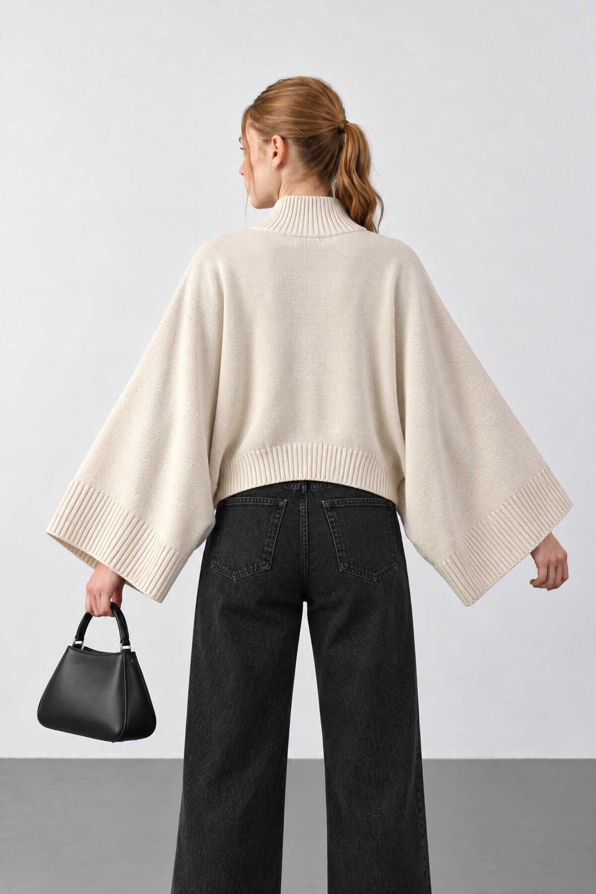 Bej Fermuarlı Oversize Yarasa Kol Triko Hırka E26-SS01