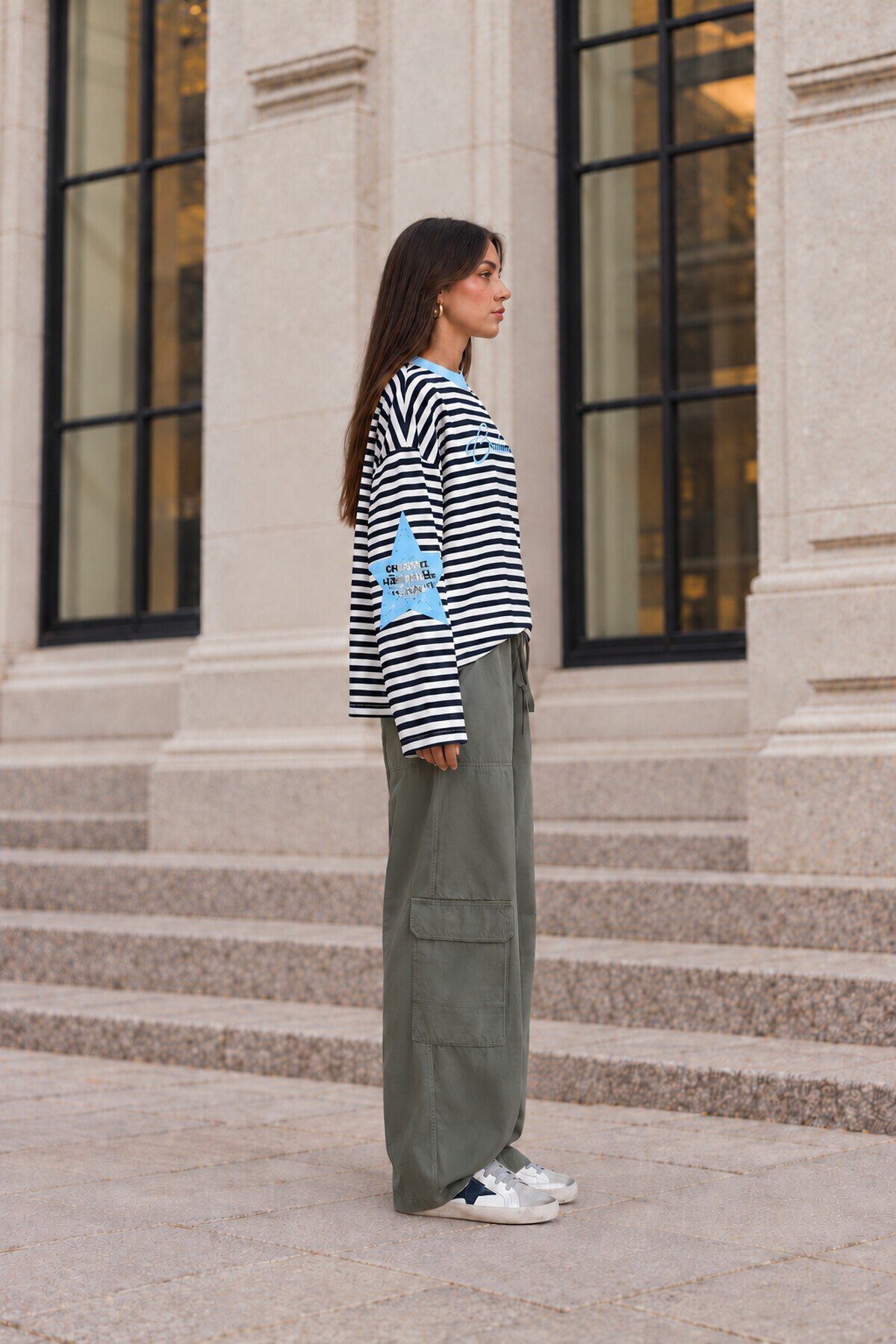 Mavi Yaka Siyah Çizgili Yıldız Baskılı Oversize Modal Sweatshirt E26-STA1127