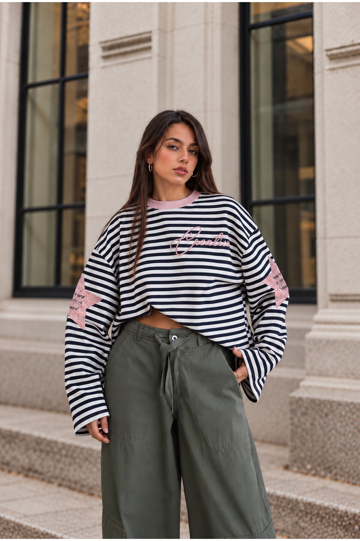 Pembe Yaka Lacivert Çizgili Yıldız Baskılı Oversize Modal Sweatshirt E26-STA1127