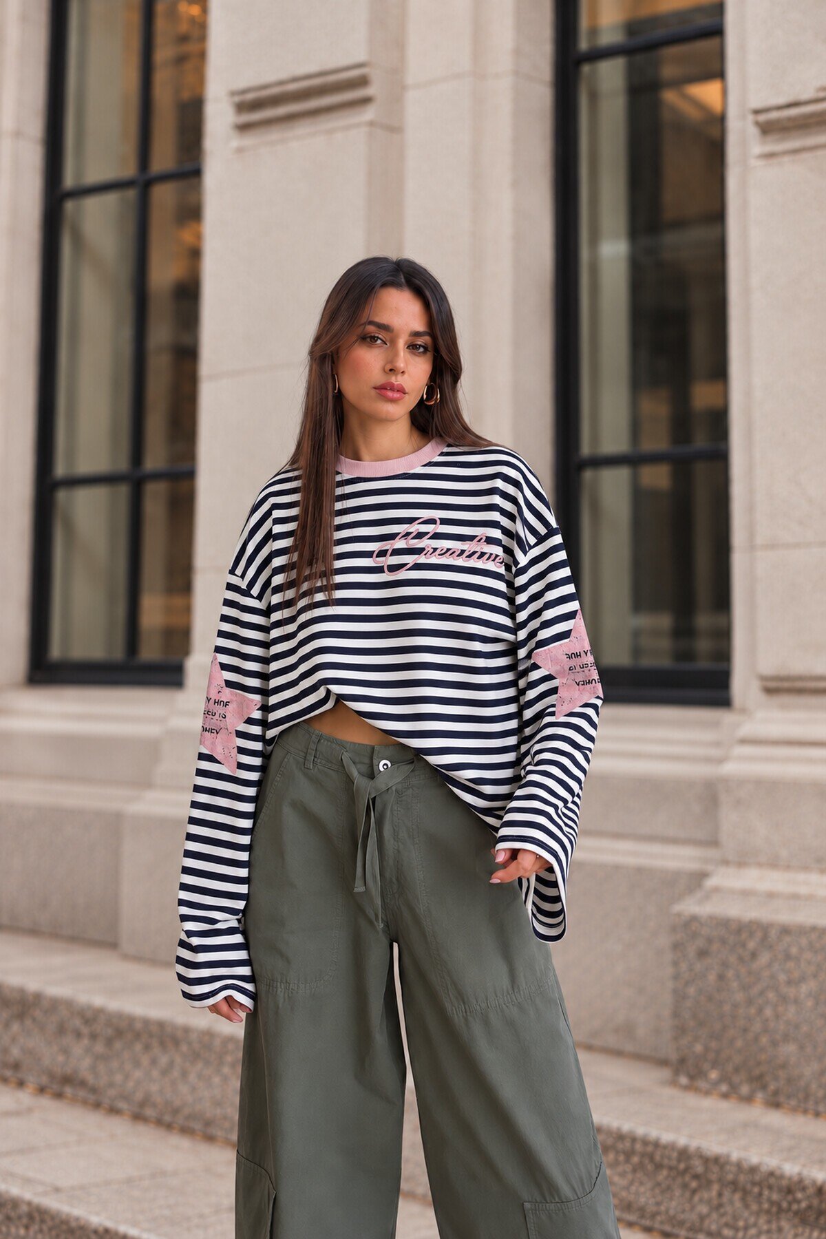 Pembe Yaka Lacivert Çizgili Yıldız Baskılı Oversize Modal Sweatshirt E26-STA1127