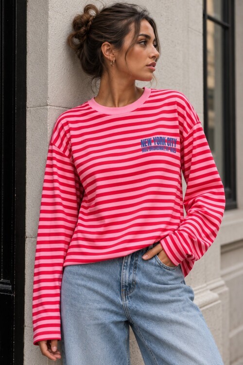 Kadın Kırmızı Çizgili New York Baskılı Oversize Uzun Kollu Tişört E26-BS01