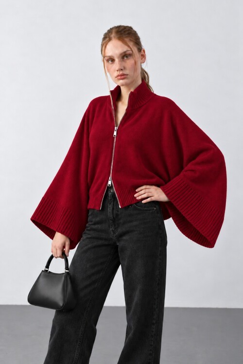 Kırmızı Fermuarlı Oversize Yarasa Kol Triko Hırka E26-SS01