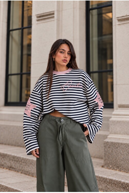 Pembe Yaka Lacivert Çizgili Yıldız Baskılı Oversize Modal Sweatshirt E26-STA1127